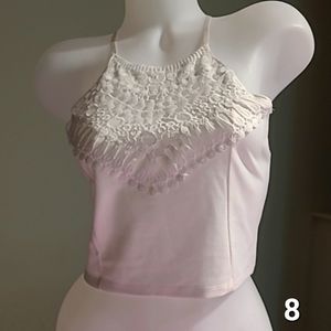 White floral crop top , size medium